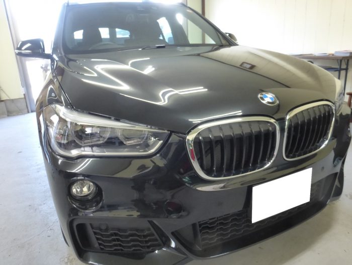 BMW　X1　フロントガラスリペア